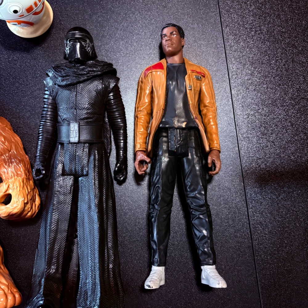 Chewbacca Kylo Ren Finn interactive BB-8 Force Awakens action figure Star Wars - Picture 5 of 16